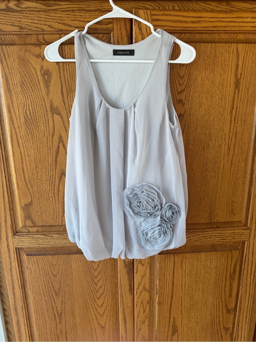 Light Gray Floral Applique Sleeveless Women's Top